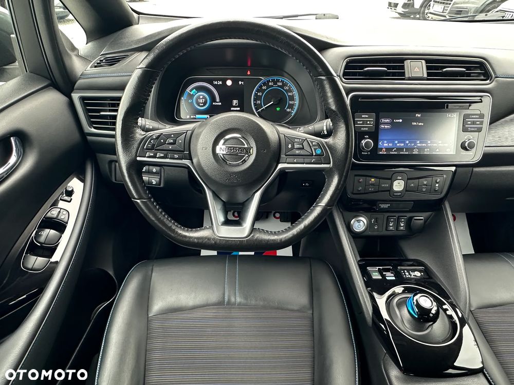 Nissan Leaf 40 kWh TEKNA - 35