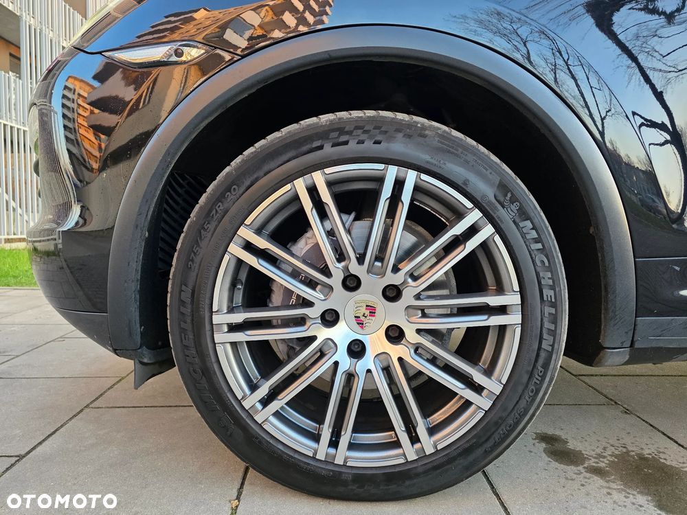 Porsche Cayenne - 39