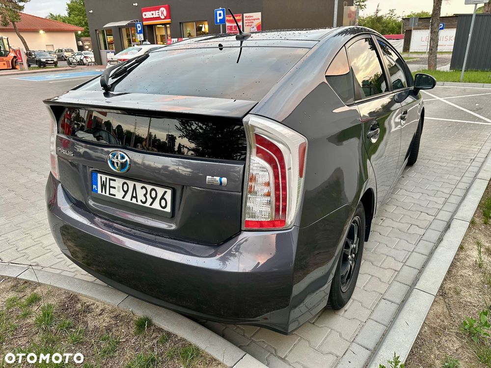 Toyota Prius 1.8 HSD Premium - 9