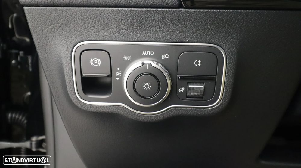 Mercedes-Benz GLA 200 d AMG Line - 19