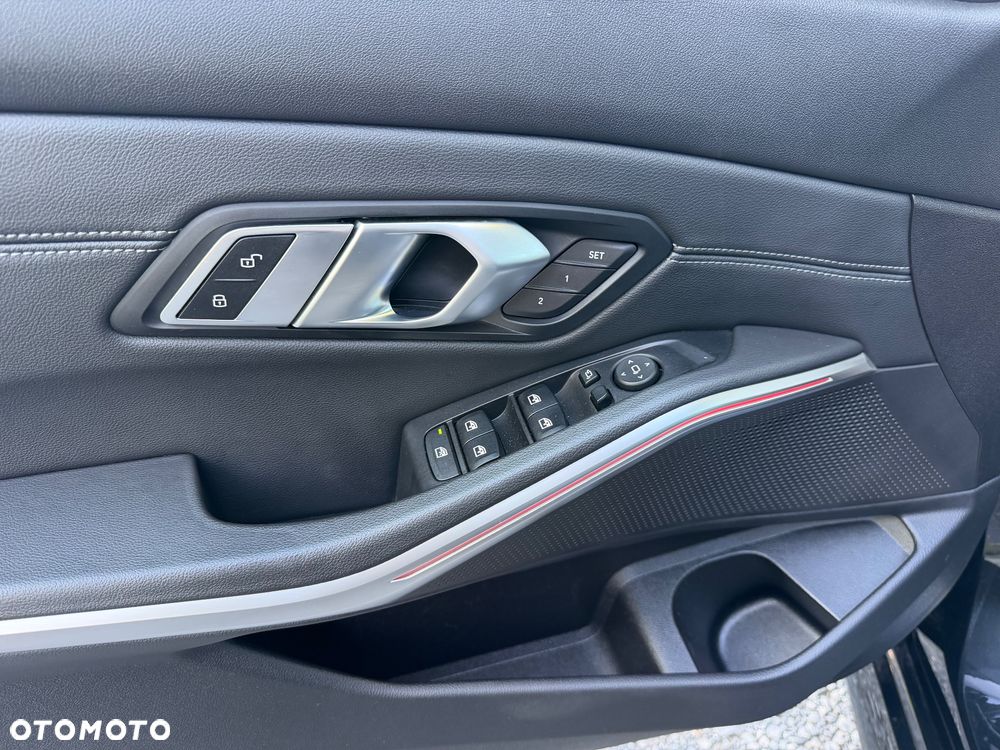 BMW Seria 3 320d mHEV M Sport sport - 17