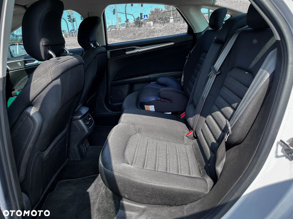 Ford Fusion - 9