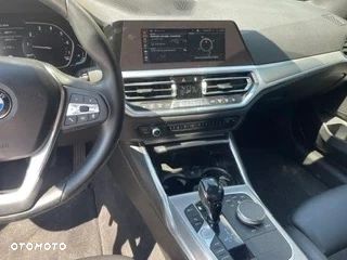 BMW Seria 3 318i - 11