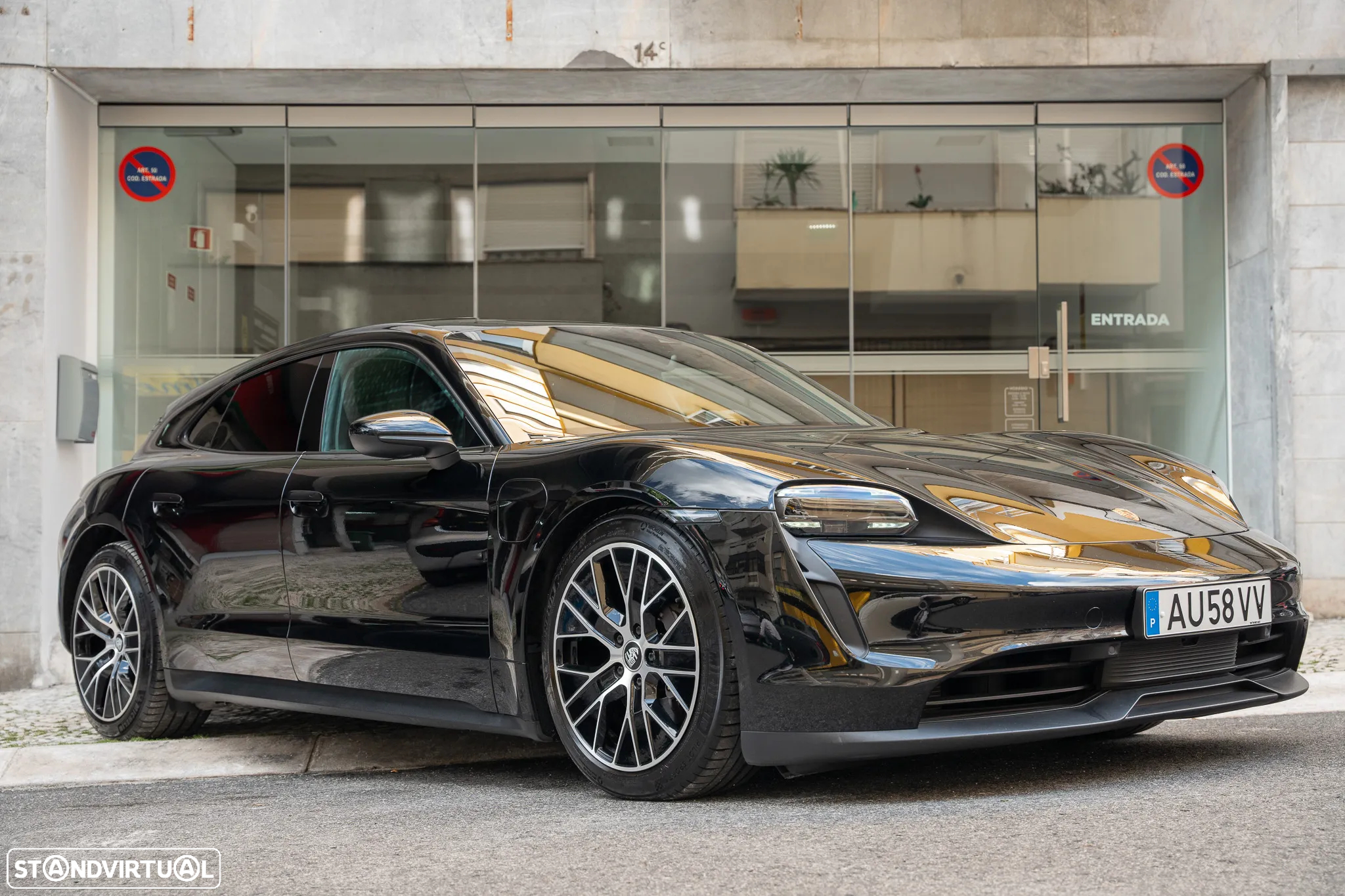 Porsche Taycan Sport Turismo Standard - 3