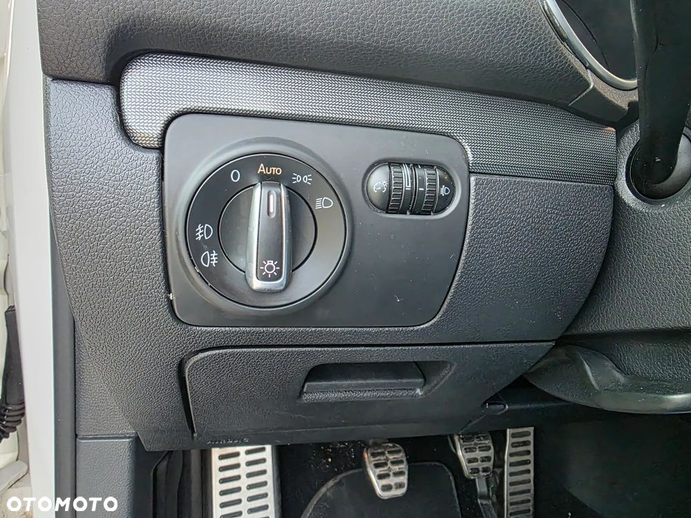 Volkswagen Golf 1.2 TSI BlueMotion Technology Style - 33
