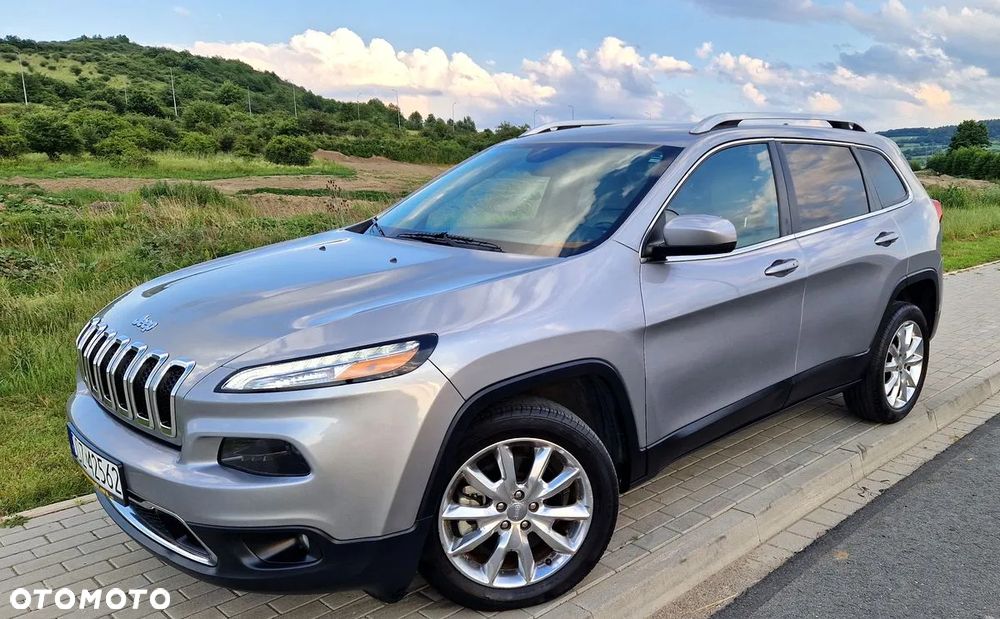 Jeep Cherokee - 1