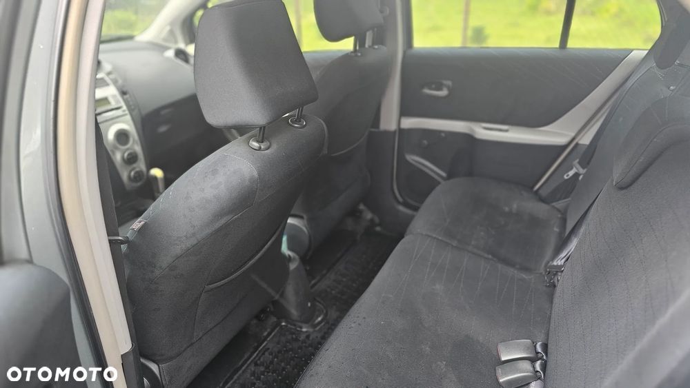Toyota Yaris 1.3 Sol - 16