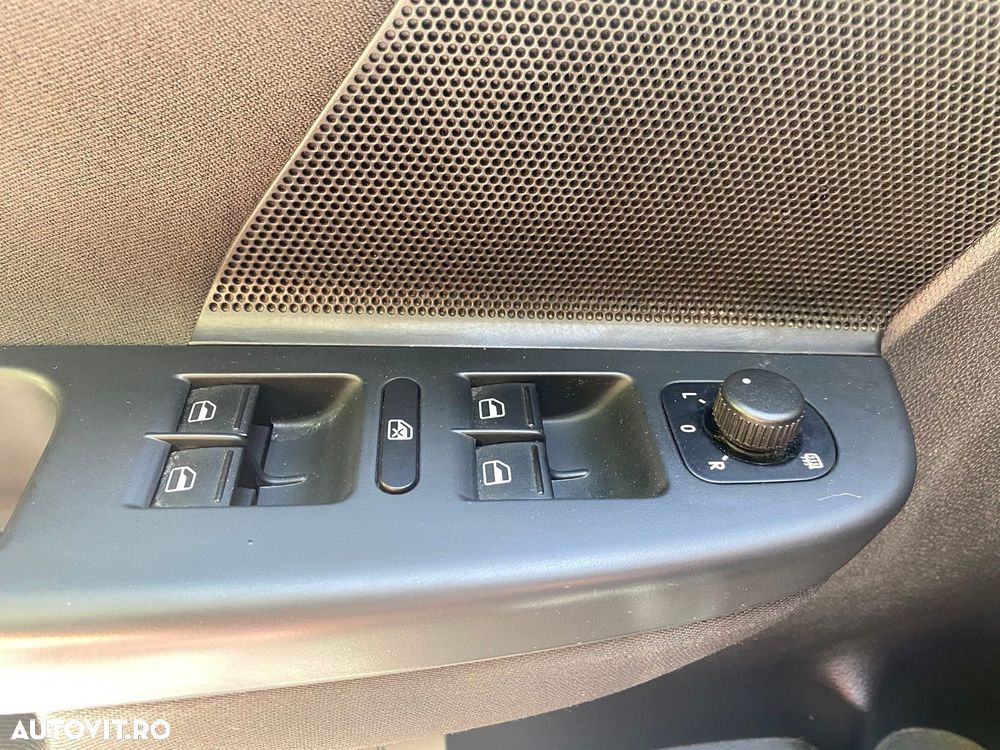 Volkswagen Golf - 11