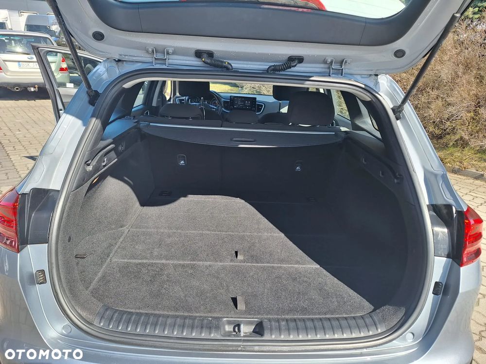 Kia Ceed 1.5 T-GDI M - 16