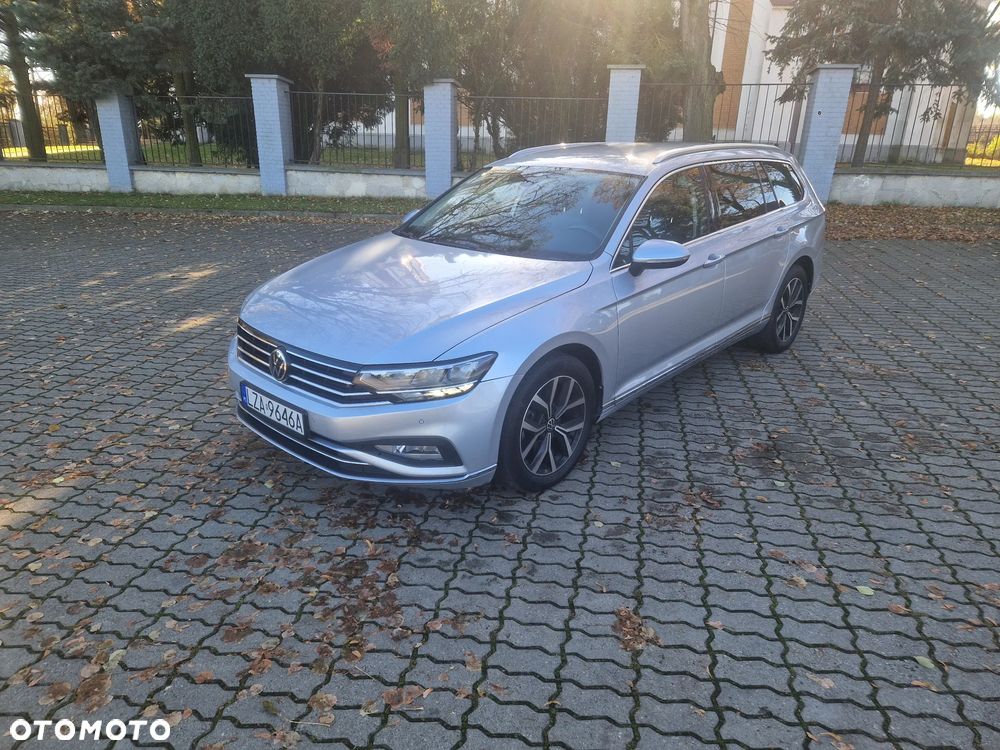 Volkswagen Passat Variant 2.0 TDI SCR DSG 4Motion Business - 2