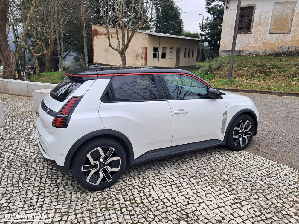 Renault 5 E-Tech R Iconic Five 150 Comfort Range - 17