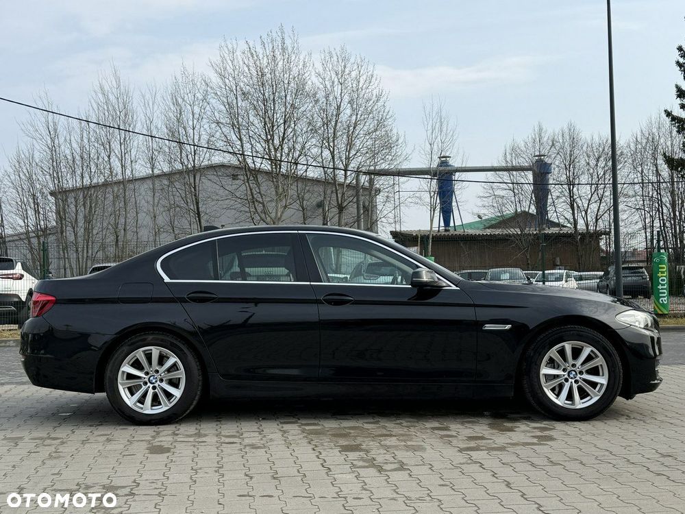 BMW Seria 5 525d Sport-Aut - 12