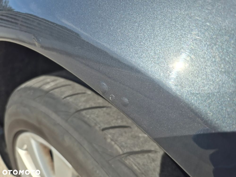Volkswagen Passat 2.0 TDI Comfortline - 11