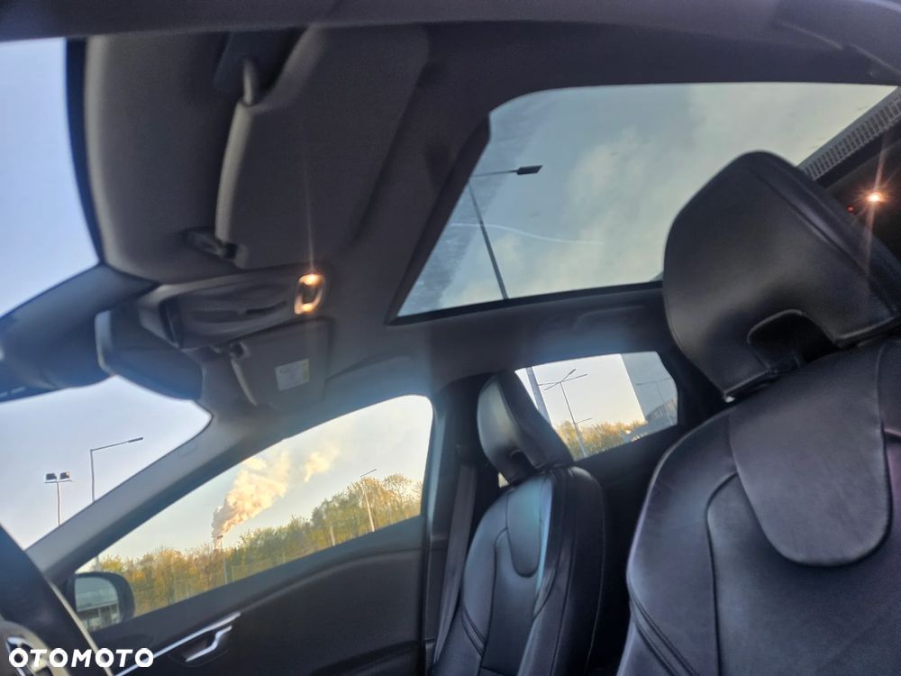 Volvo V40 D3 Inscription - 10