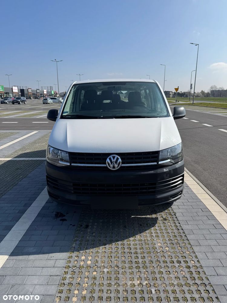 Volkswagen Transporter - 1