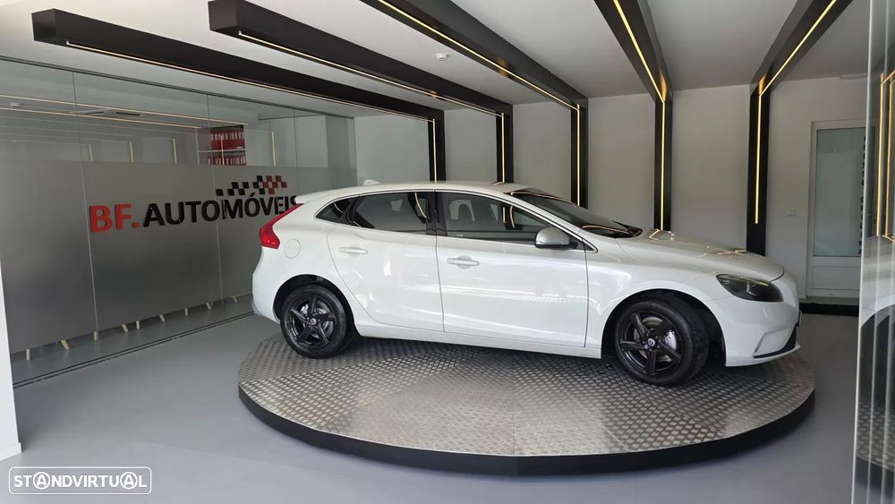 Volvo V40 2.0 D2 R-Design - 8