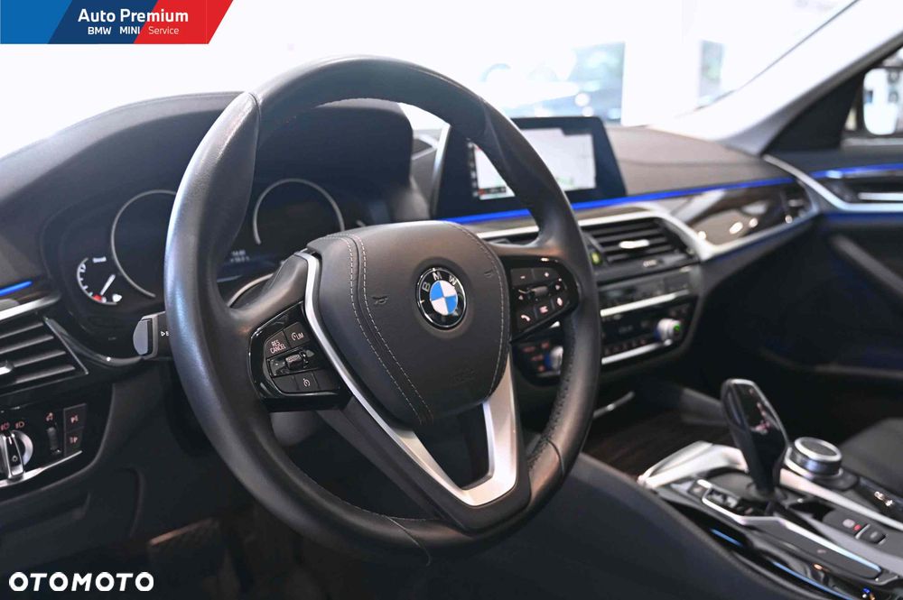 BMW Seria 5 520d - 8