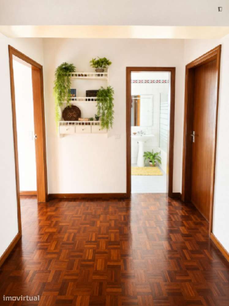 Quarto - localizado em Funchal - Grande imagem: 2/18