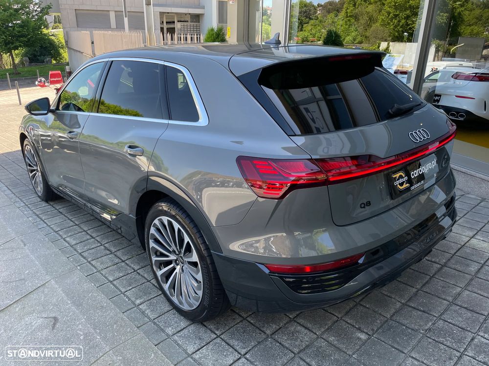 Audi Q8 e-Tron 55 quattro Advanced - 10