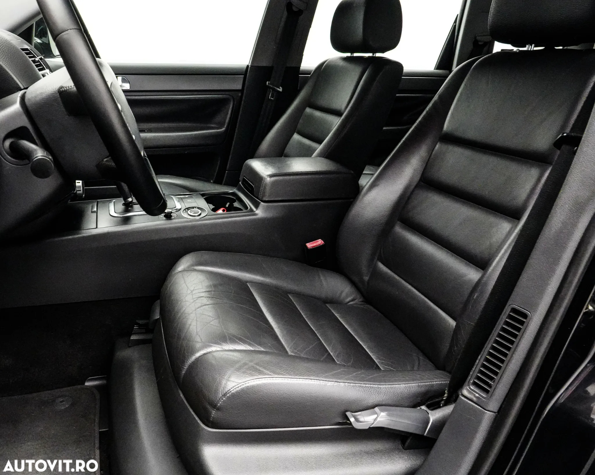 Volkswagen Touareg 2.5 TDI R5 Aut. - 14