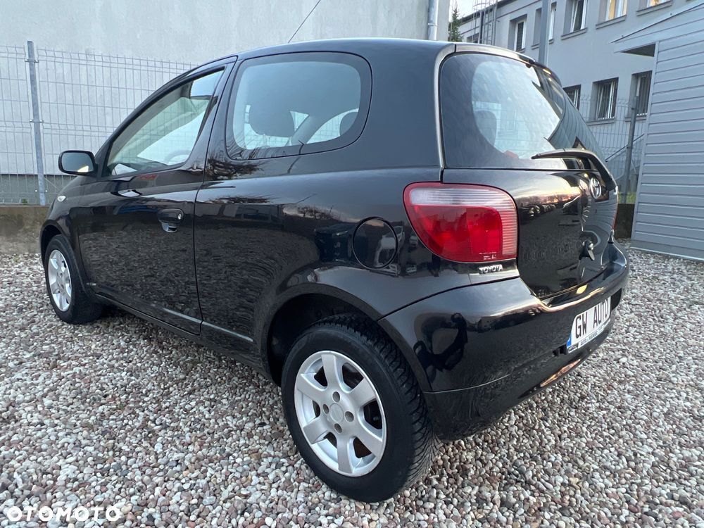 Toyota Yaris - 11