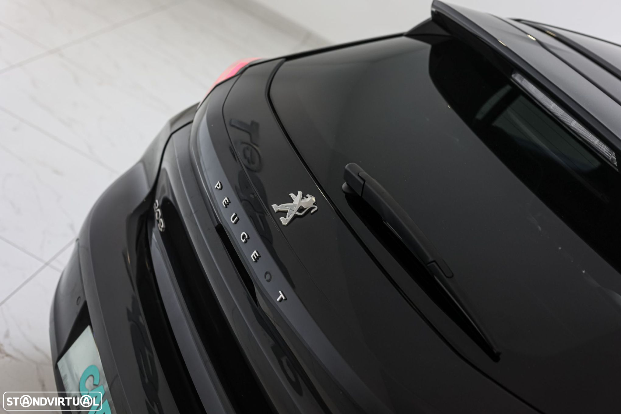 Peugeot 208 1.2 PureTech GT - 9