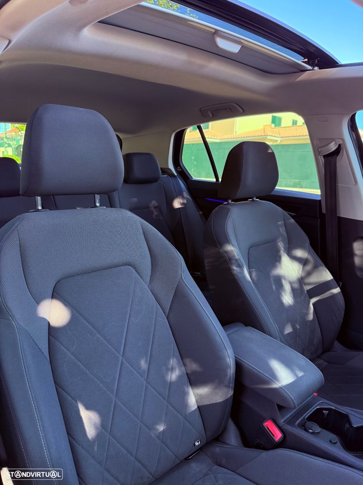 VW Golf Variant 2.0 TDi SCR DSG Highline - 12