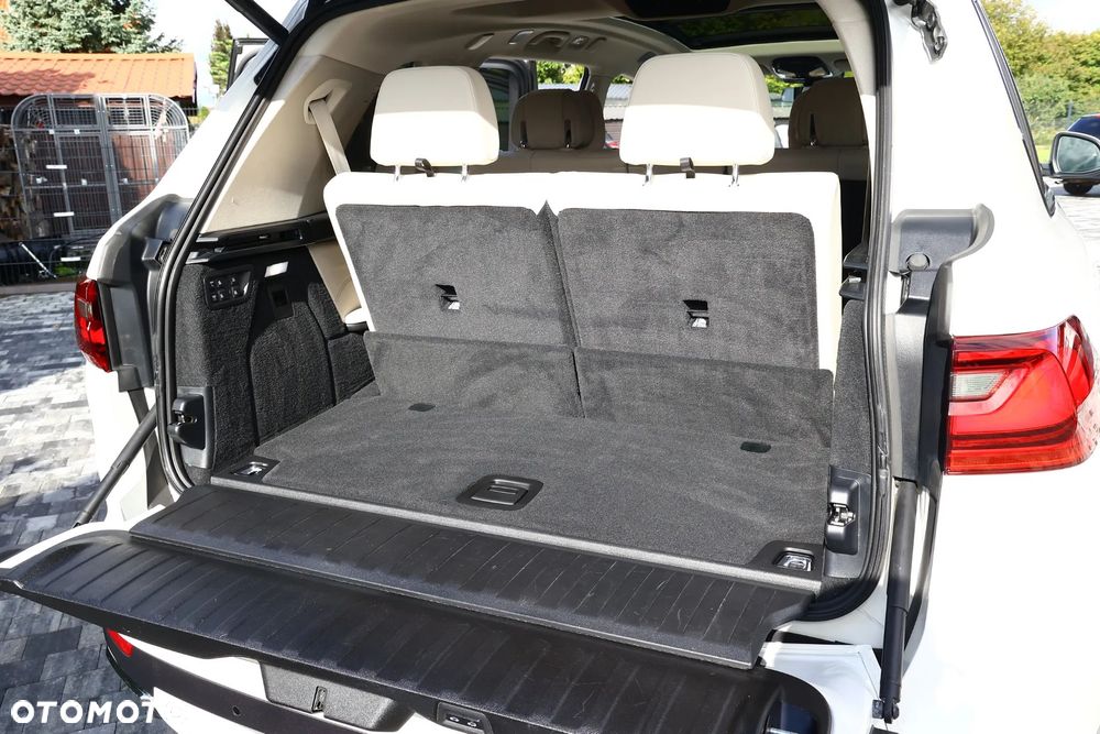 BMW X7 xDrive40d mHEV - 25