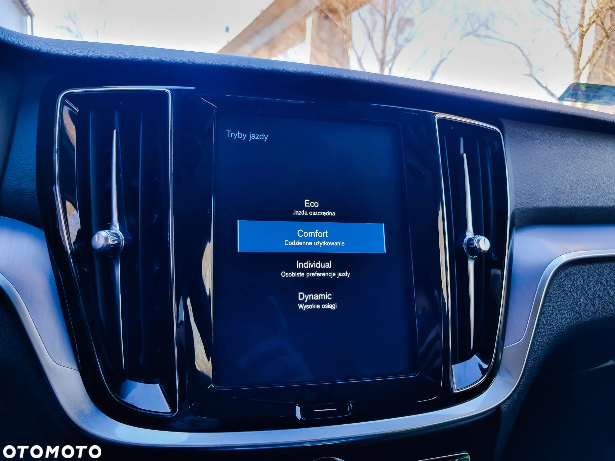 Volvo V60 D4 Momentum Pro - 11