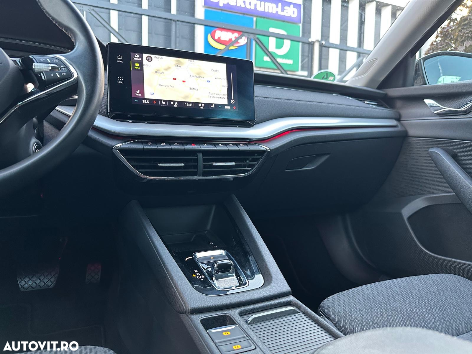 Skoda Octavia Combi 2.0 TDI DSG First Edition - 16