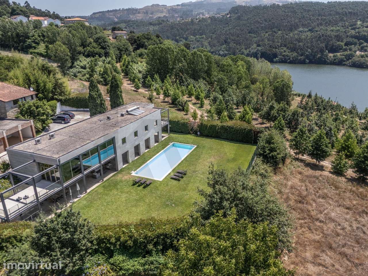 Moradia T5 com Piscina, Jardim, Vista Rio - Grande imagem: 2/60