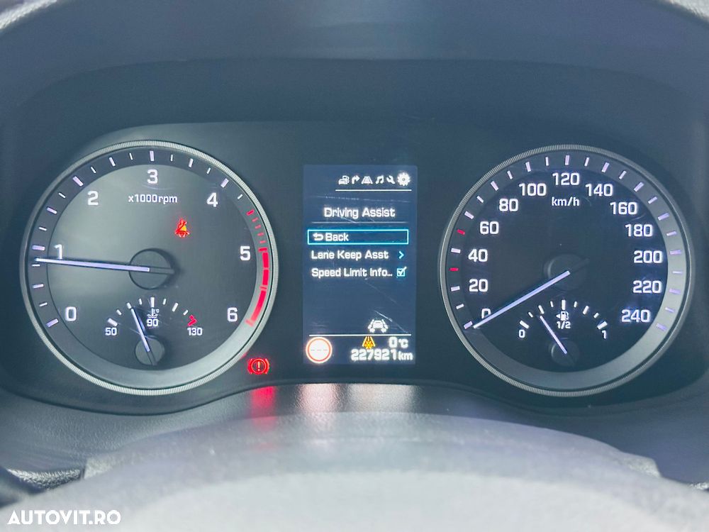 Hyundai Tucson blue 1.7 CRDi 2WD Passion Plus - 35