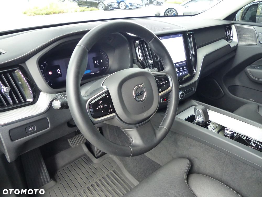 Volvo XC 60 B5 B AWD Ultra Dark - 10