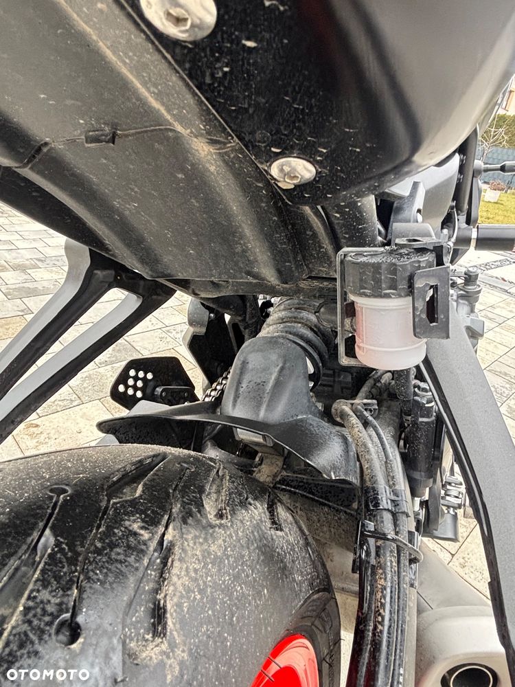 Yamaha MT - 7