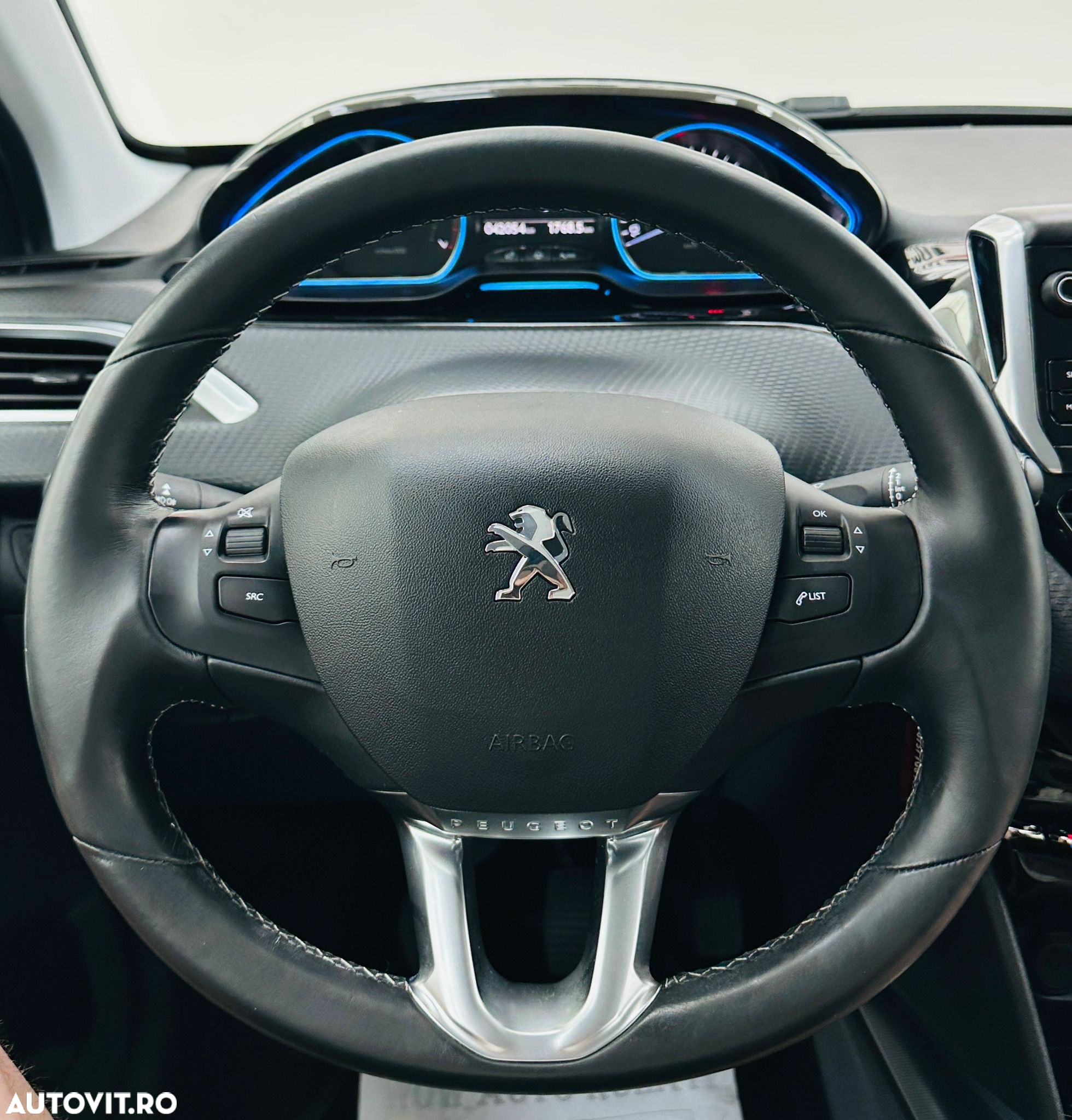 Peugeot 2008 - 36