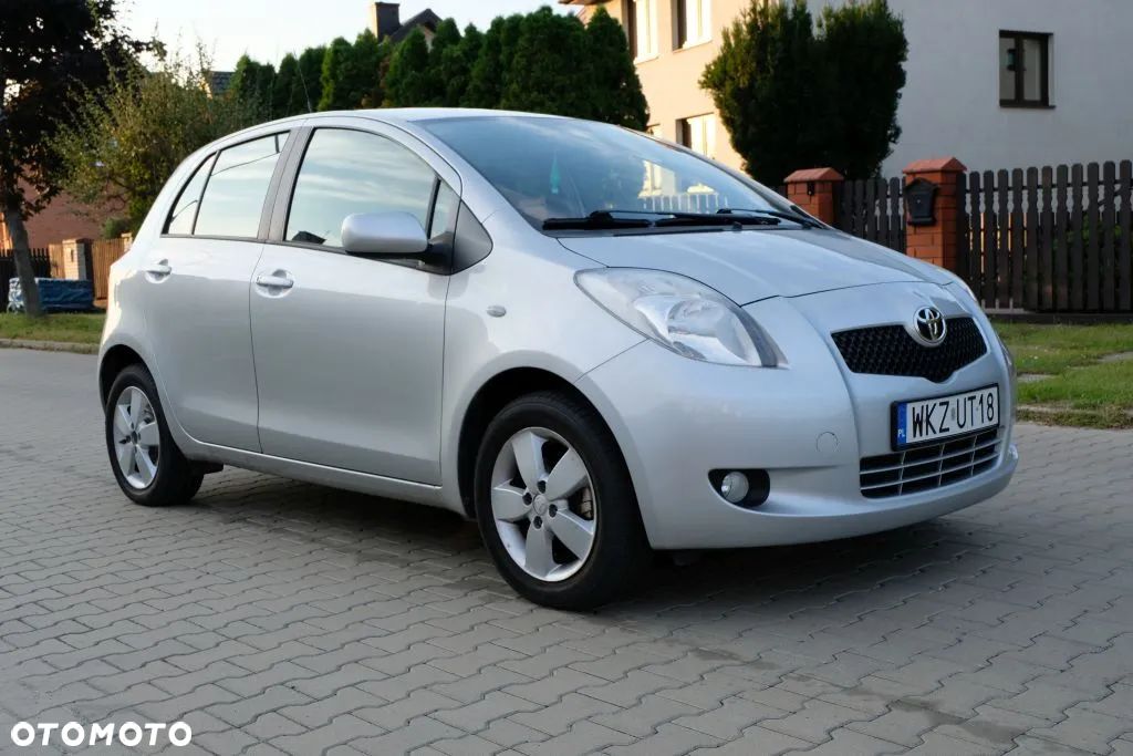 Toyota Yaris 1.0 Luna A/C - 1