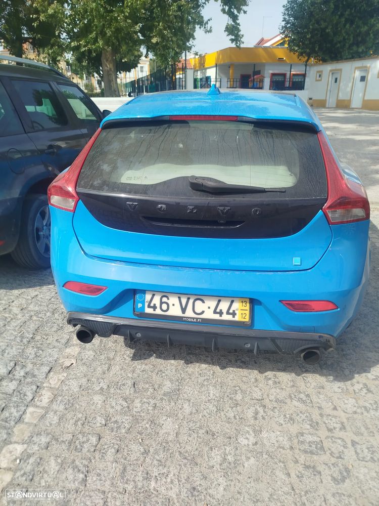 Volvo V40 D2 R Design - 6