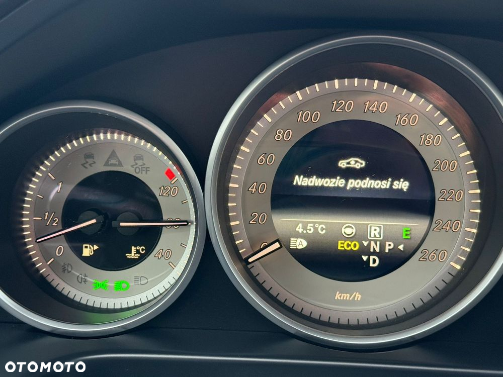 Mercedes-Benz Klasa E 350 T BlueTEC 4Matic 7G-TRONIC Avantgarde - 16