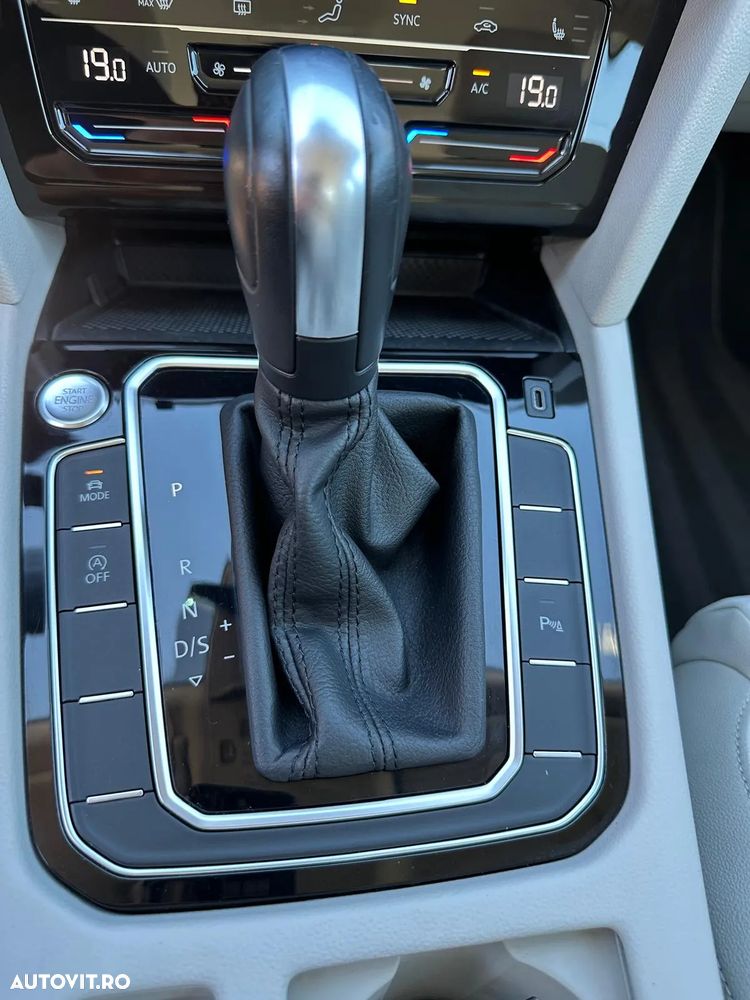 Volkswagen Passat 2.0 TSI OPF DSG 4Motion Elegance - 21