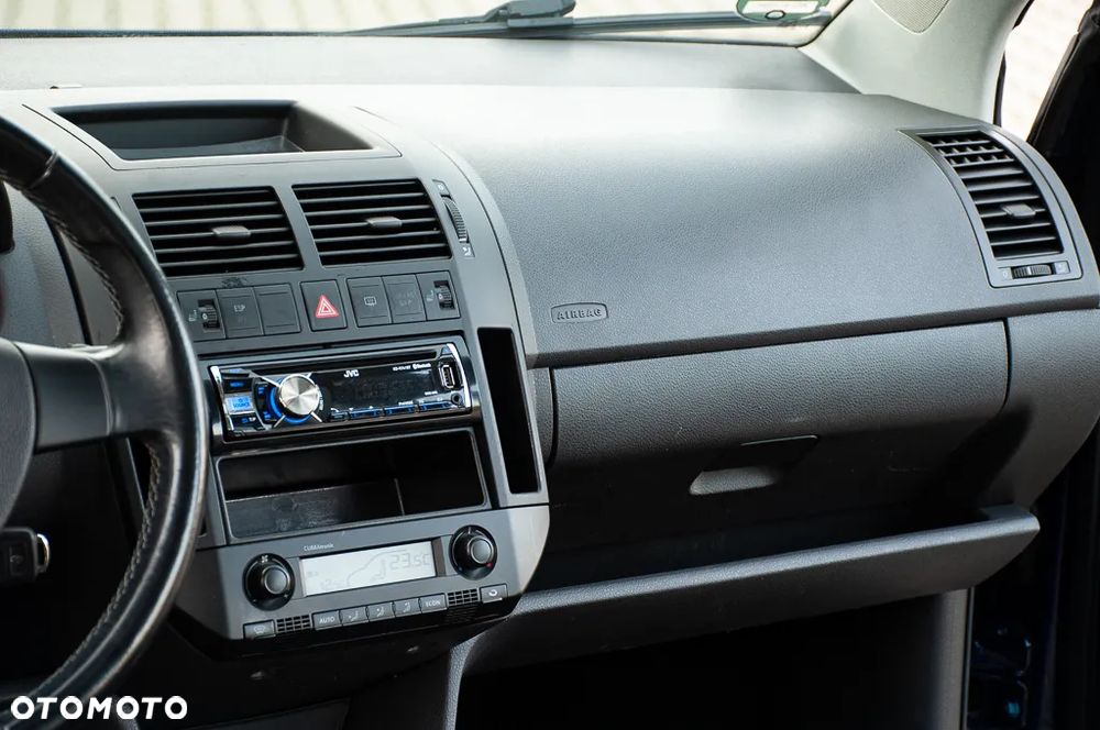 Volkswagen Polo 1.6 United - 29