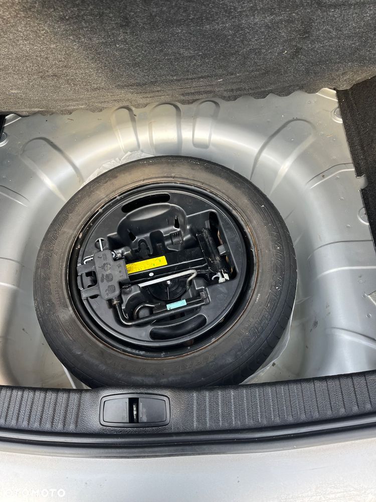 Renault Laguna 2.0 dCi FAP Privilege - 16