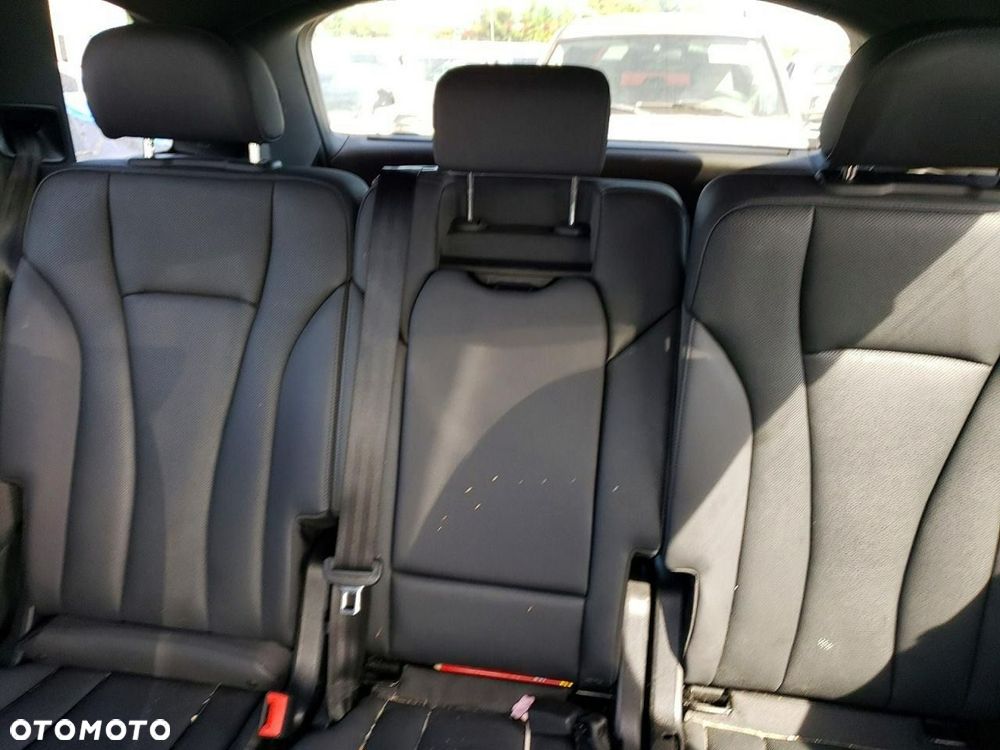 Audi Q7 - 10