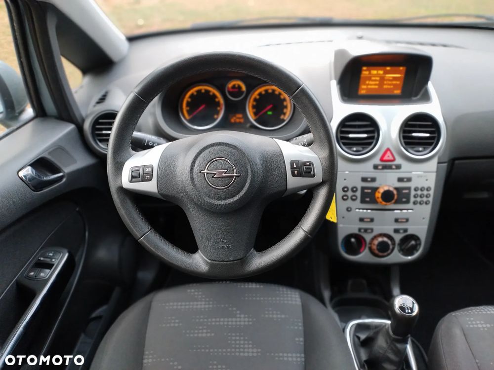 Opel Corsa 1.2 16V Edition / Active - 17