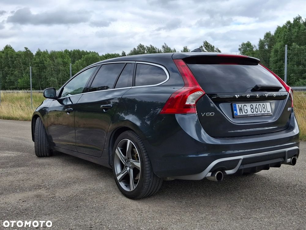Volvo V60 D3 R-Design - 5