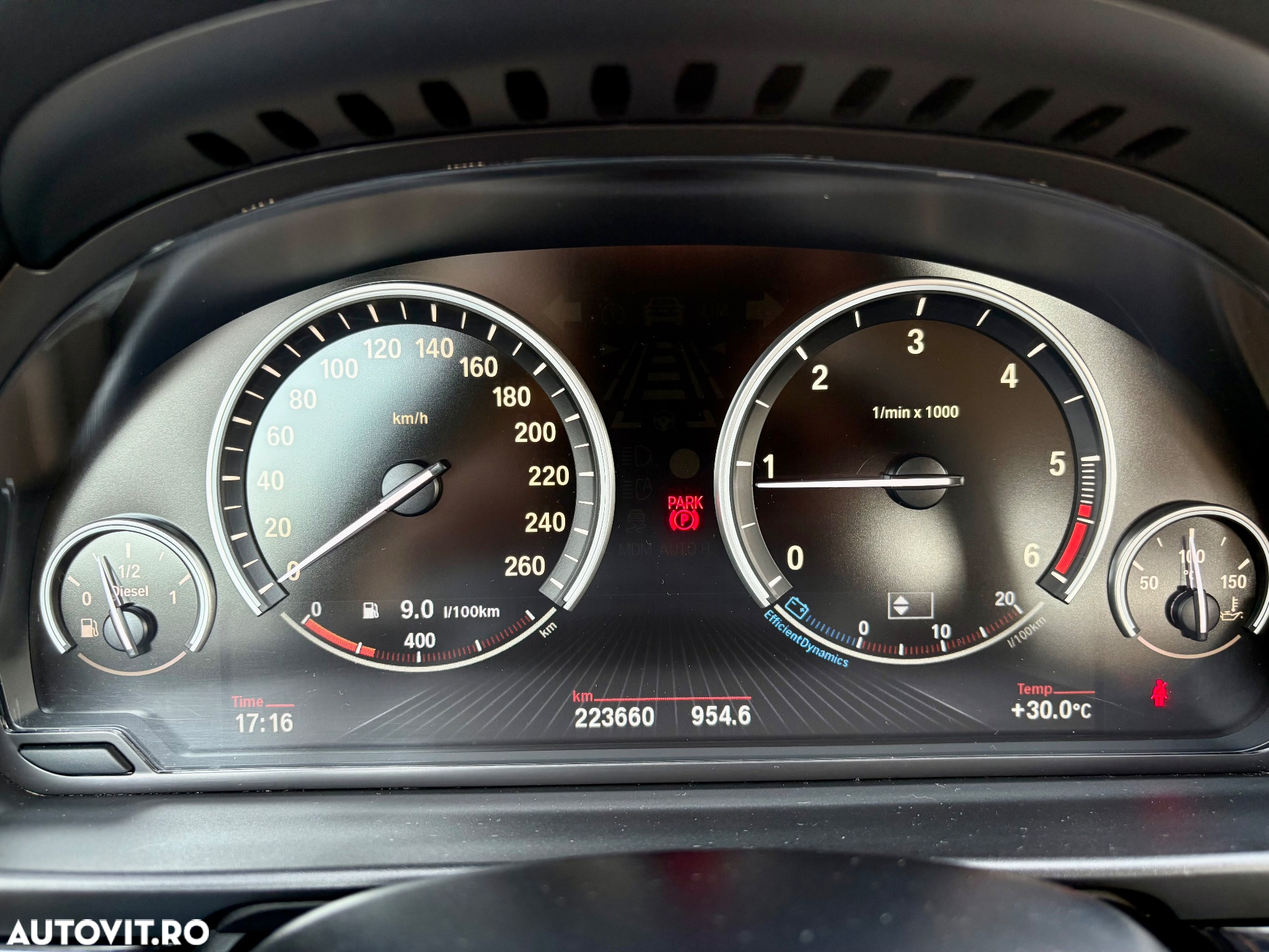 BMW Seria 5 518d - 37