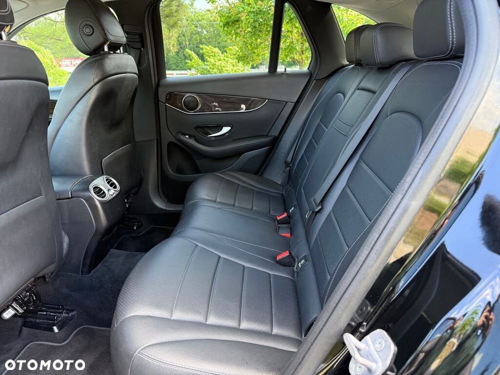 Mercedes-Benz GLC 300 4-Matic - 22