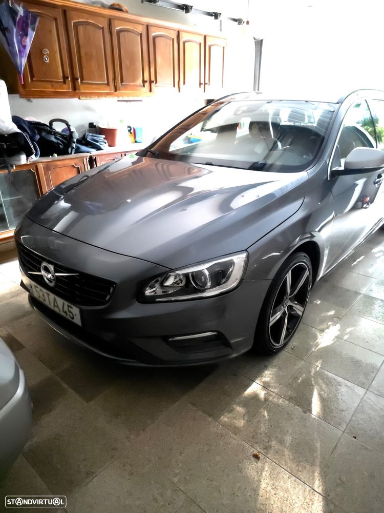 Volvo V60 2.0 D2 R-Design - 9