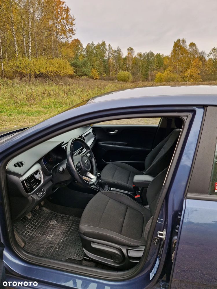 Kia Rio - 21