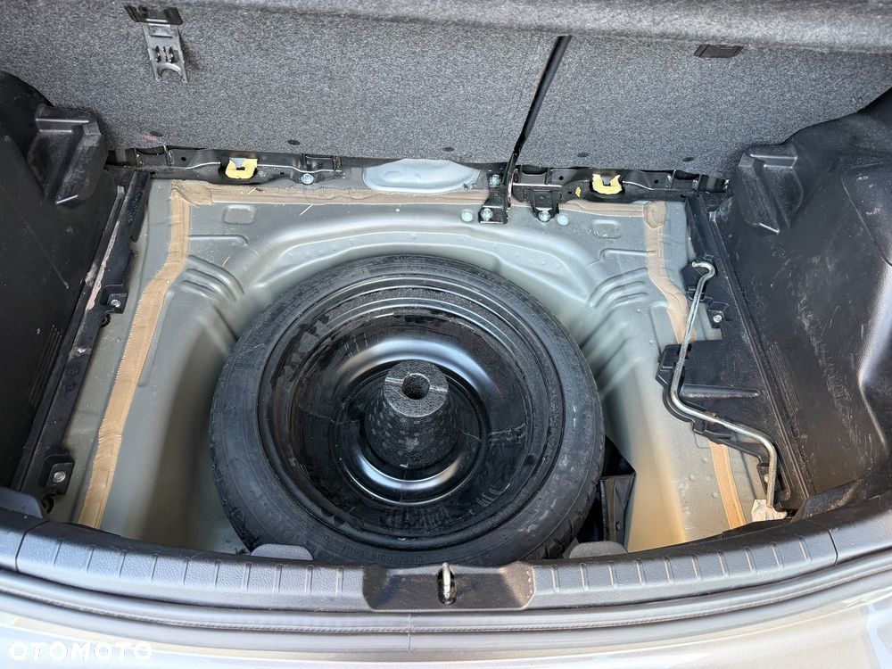 Toyota Yaris - 6