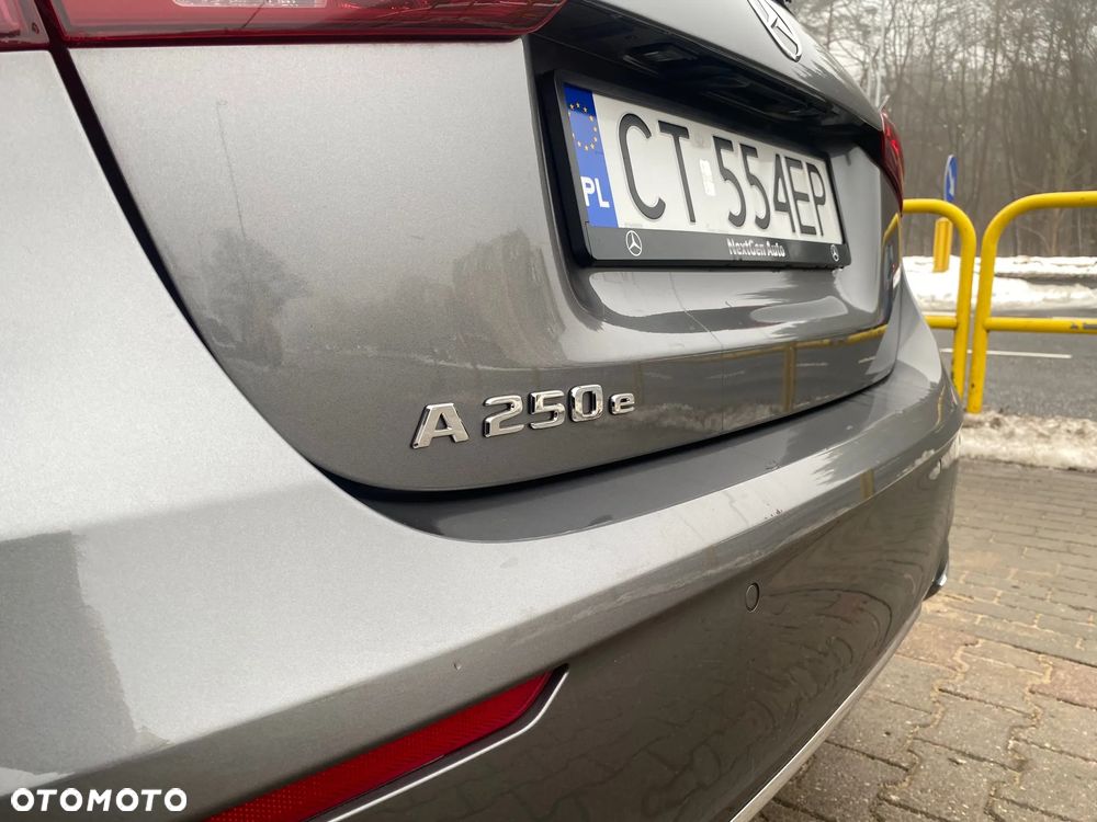 Mercedes-Benz Klasa A 250 e PHEV AMG Line 8G-DCT - 7